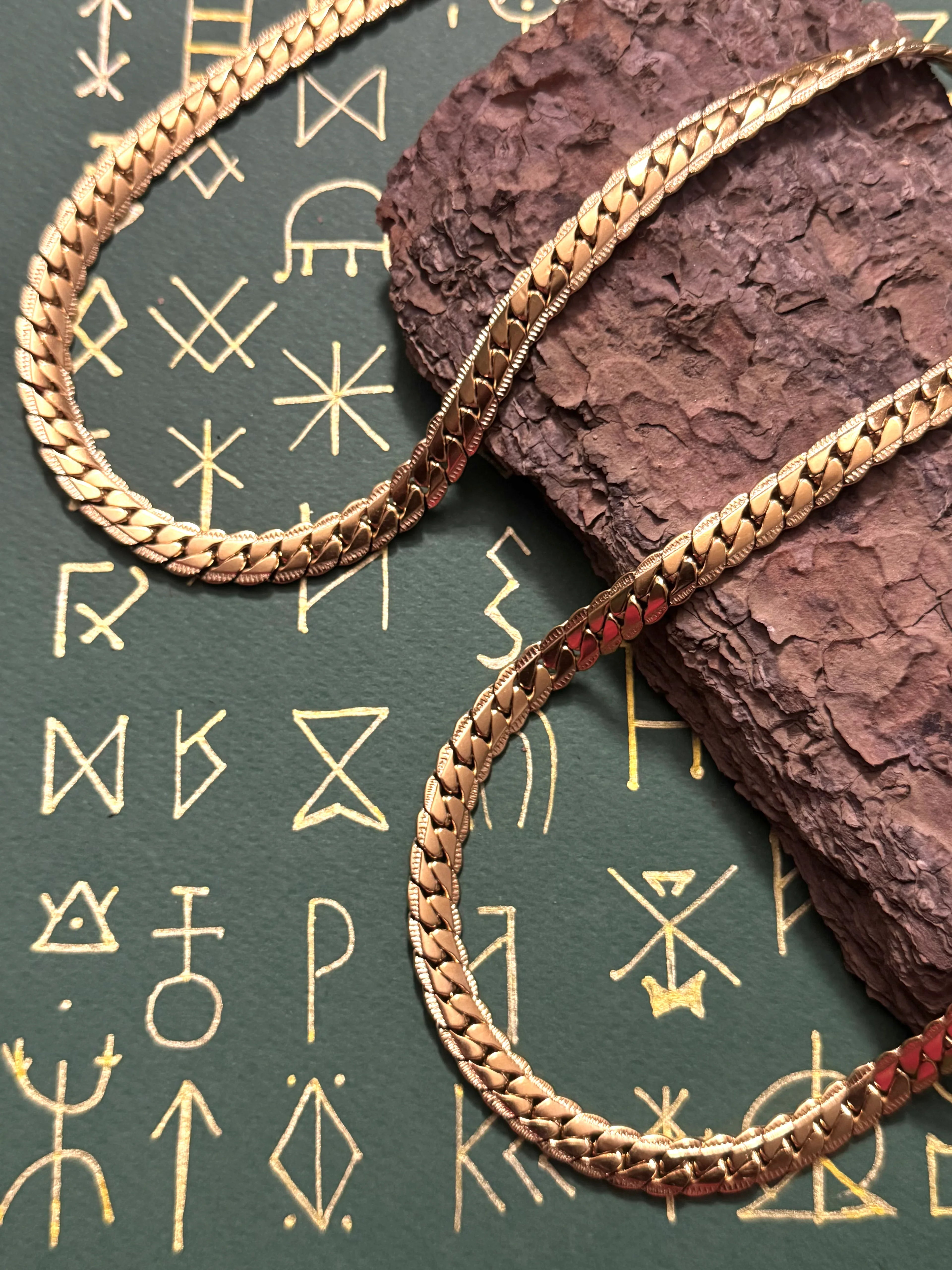 Cadena Runa Dorada Hombre 9mm - Oryos Joyeria