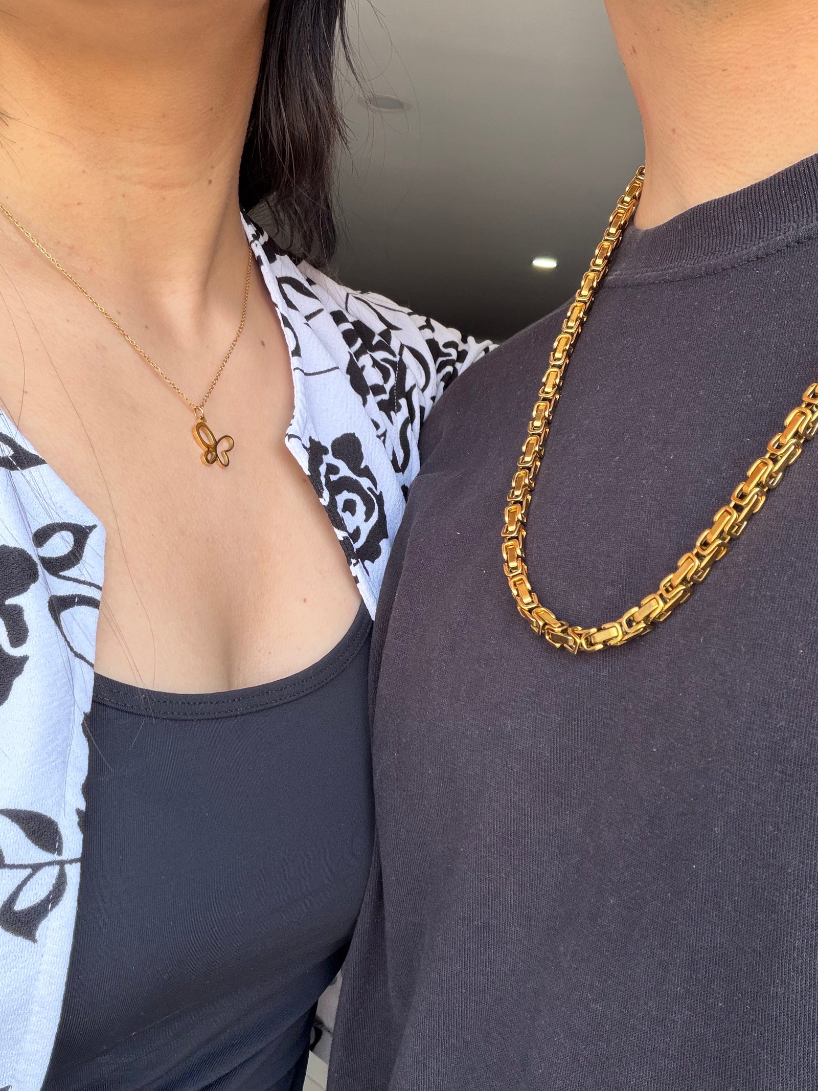 Combo Parejas Cadena Forja Ancestral Hombre + Cadena Mariposa Mujer - Oryos Joyeria