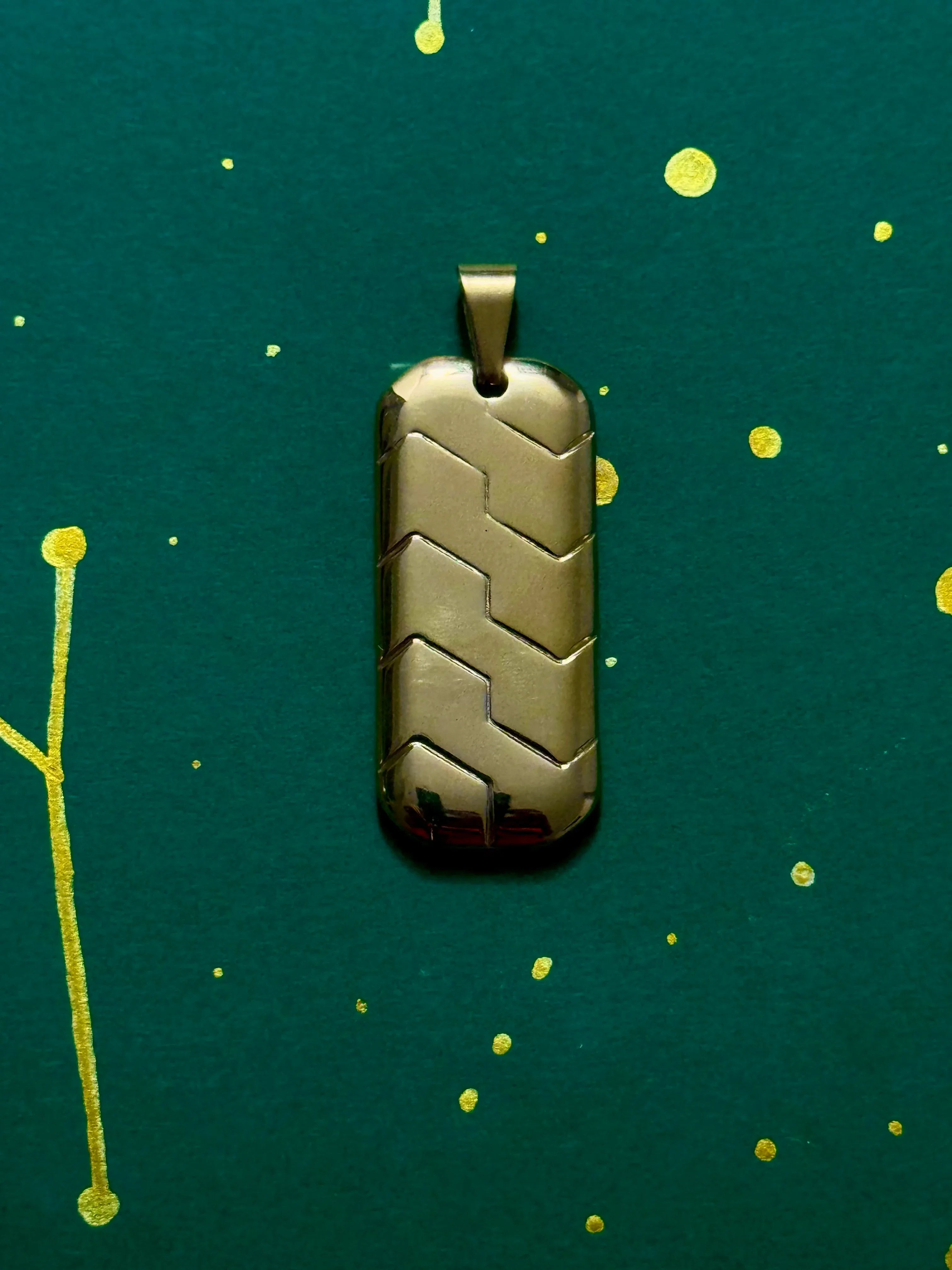 Dije Placa Lineas - Oryos Joyeria