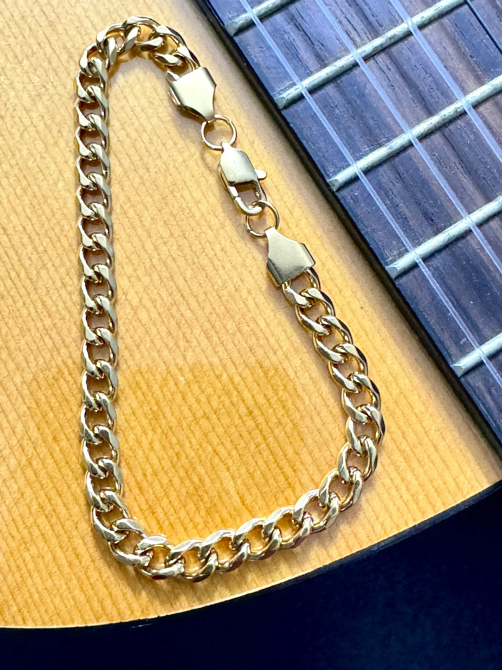 Pulsera Ritmo Dorado Hombre 6mm - Oryos Joyeria