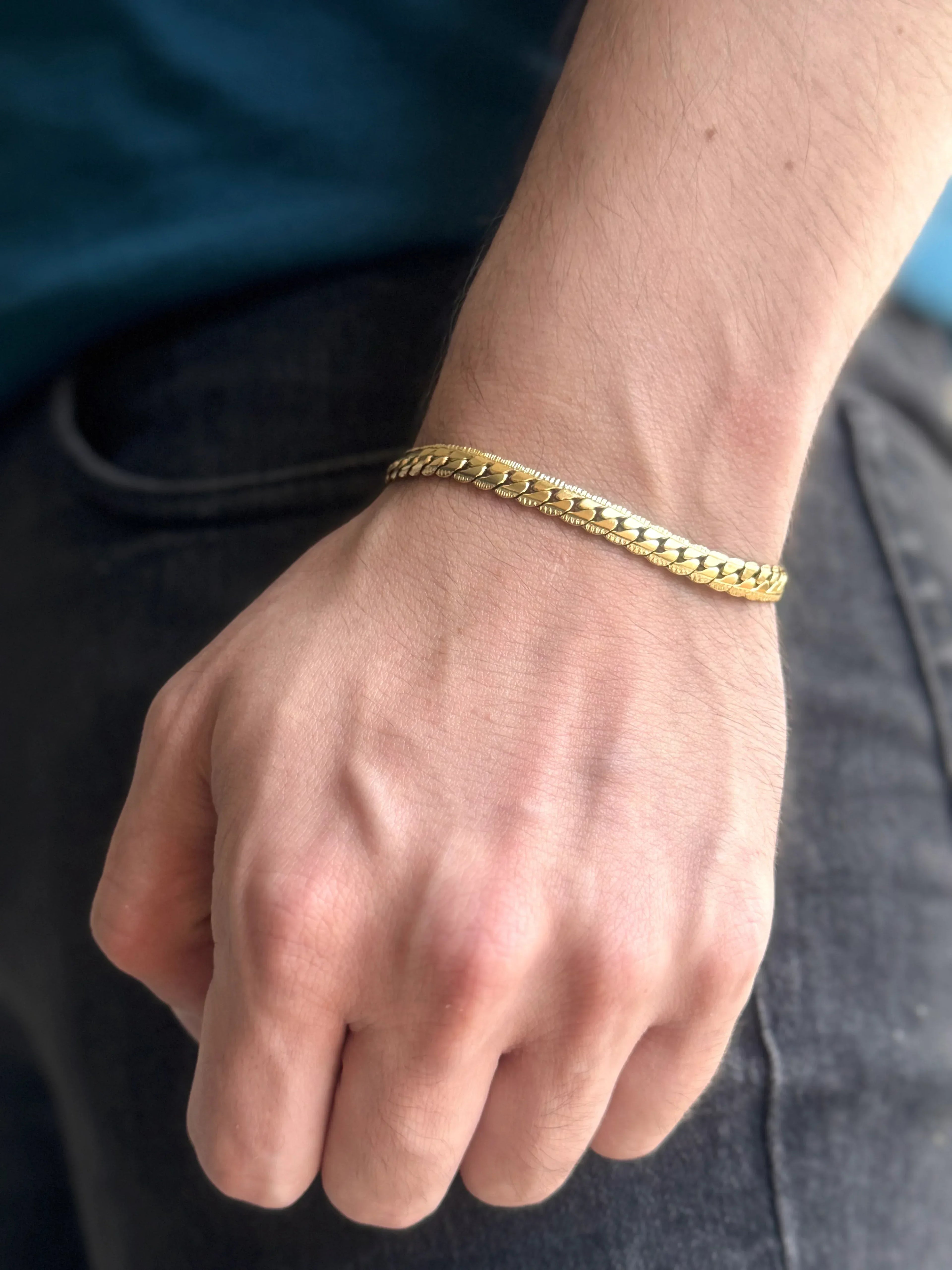 Pulsera Runa Dorada Hombre 6mm - Oryos Joyeria